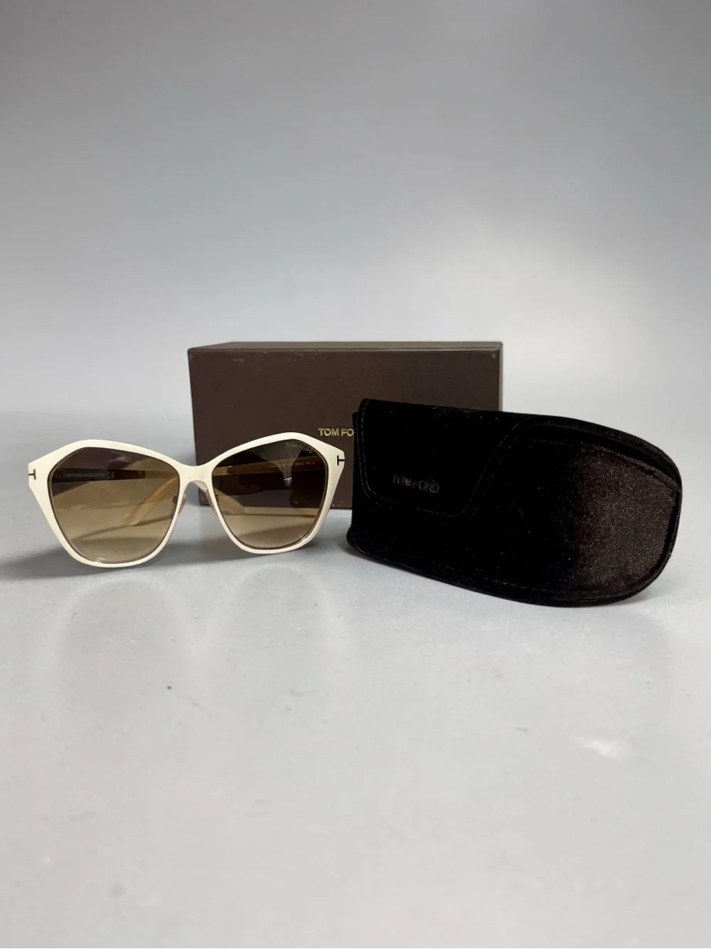 Tom Ford Lena Oversize Gradient Sunglasses Cat Eye Butterfly White